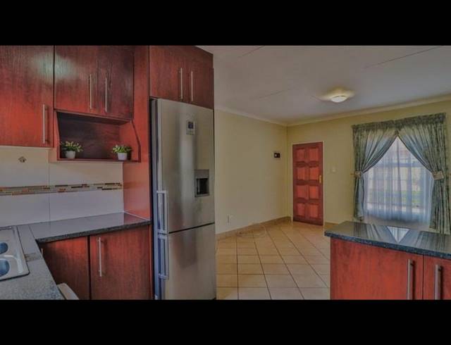 2 BEDROOM HOUSE FOR SALE IN THE ORCHARDS